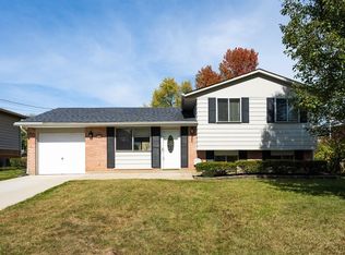 8936 Zoellner Dr, Cincinnati, OH 45251