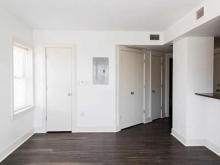 Clyde Manor — Photo 119