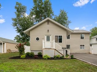 160 Allentown Rd, Parsippany, NJ 07054