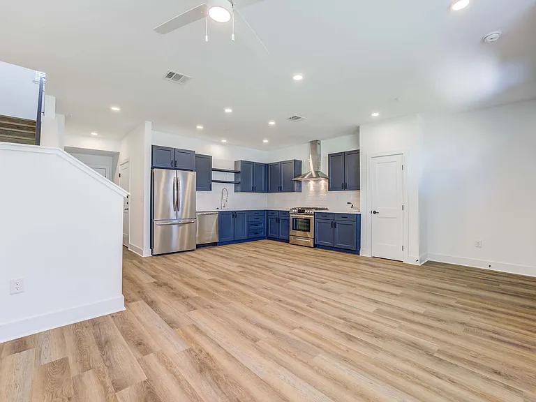Escalon Townhomes — Photo 24