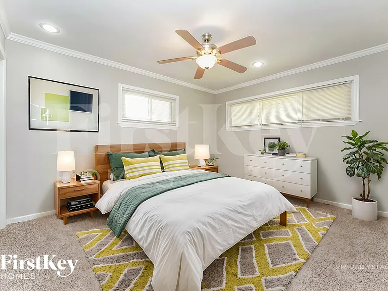 3393 Woods Dr — Photo 10