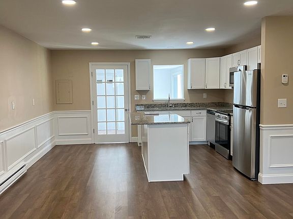 2nd image of 22B Buckingham Drive #B