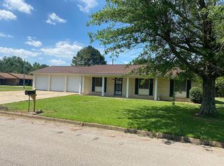 3438 Brooks St, Tupelo, MS 38801