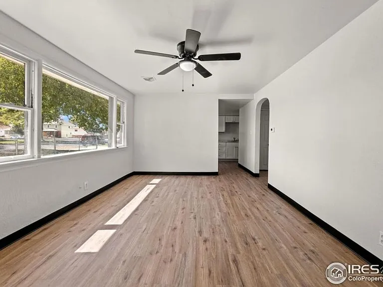 300 Walnut St — Photo 2