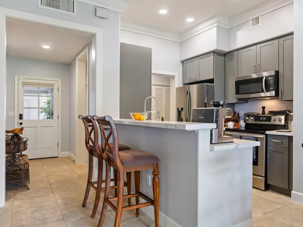 92-1230 Olani St APT 3, Kapolei, HI 96707