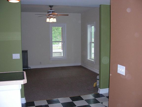 5th image of 3883 Lockport Ave