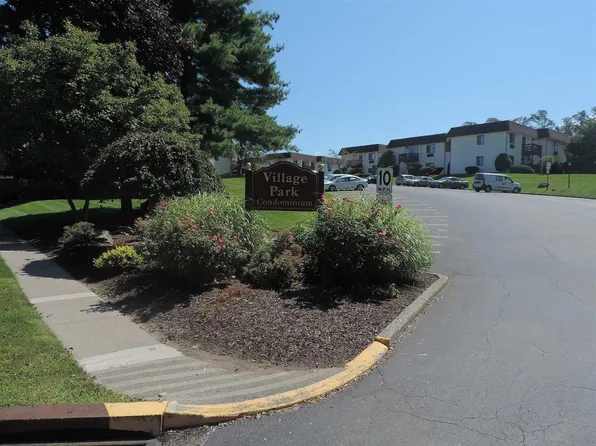 24 VILLAGE PARK Drive #2D, Fishkill, NY 12524