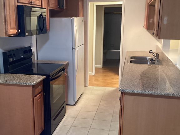 Kitchen Dining Area