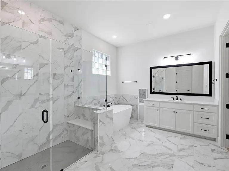 320 Telico Ct — Photo 9