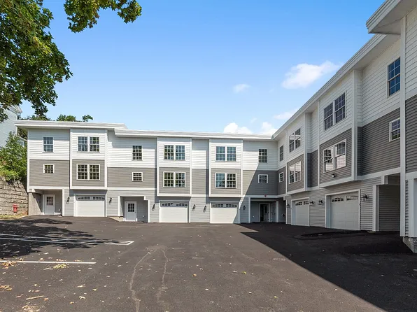 44 Crescent St #2, Fitchburg, MA 01420