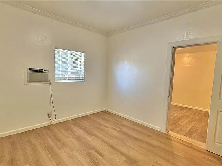 112 N Huntington Dr #2 — Photo 3