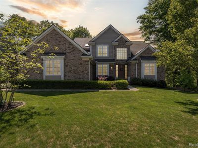 418 Greenan Ln, Lake Orion, MI, 48362