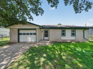 2461 Lisa St, Grand Prairie, TX 75051