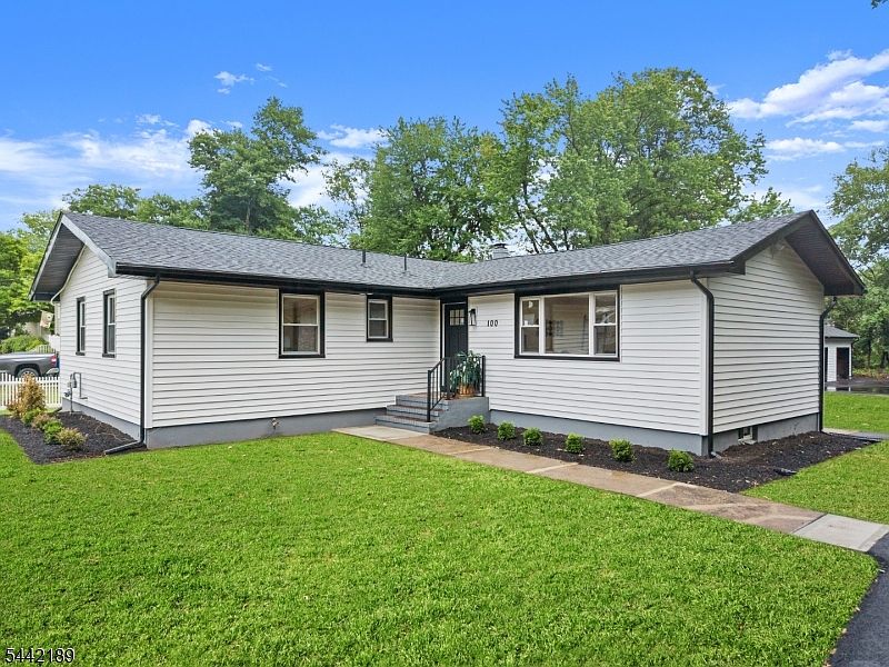 1st image of 100 Pier Ln