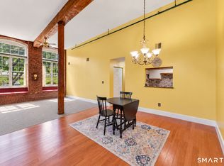 Central Square, Plainfield, CT 06374