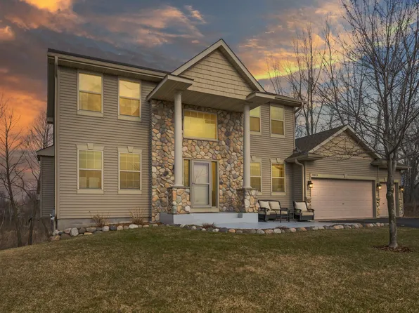 20824 Greystone Ave N, Forest Lake, MN 55025