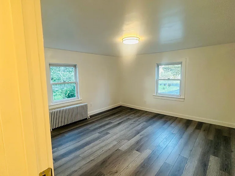 525 Cherry Ln — Photo 23