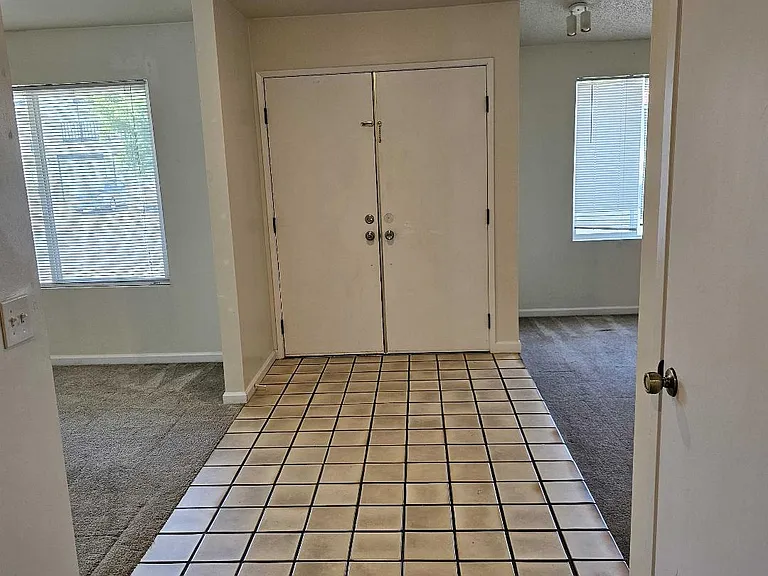 247 Fig Ct — Photo 2