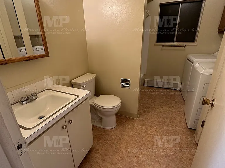 1101 S Bryan Ave — Photo 7