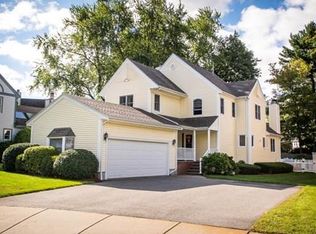 31 Kerry Ct, Newton, MA 02465