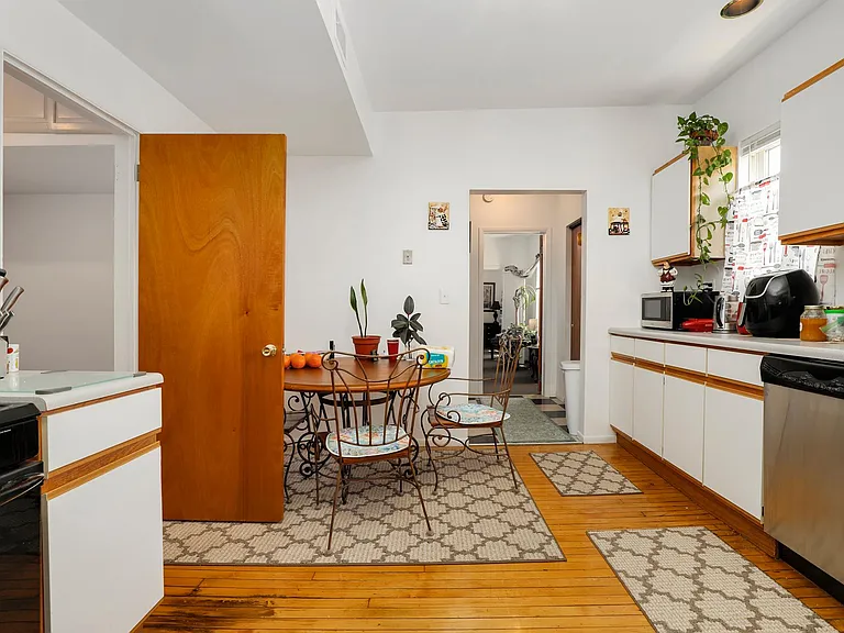 745 N Throop St #2 — Photo 6