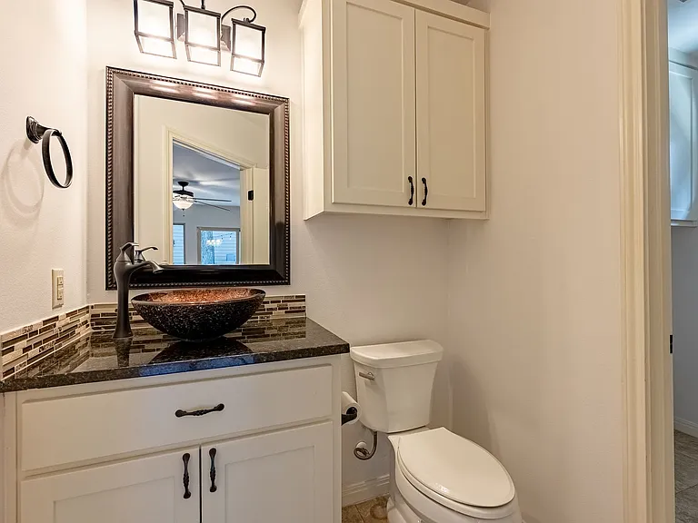 2217 Holly St — Photo 13