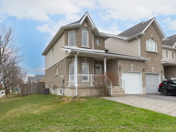 317 Rose Abbey Dr, Kingston, ON K7K 0A4