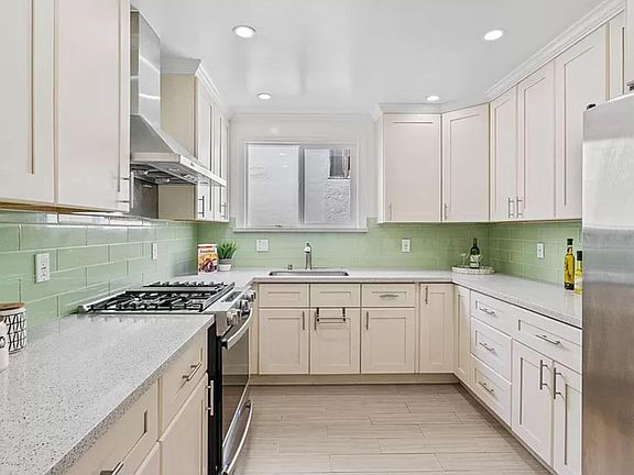 2nd image of 28 Grandview Ave