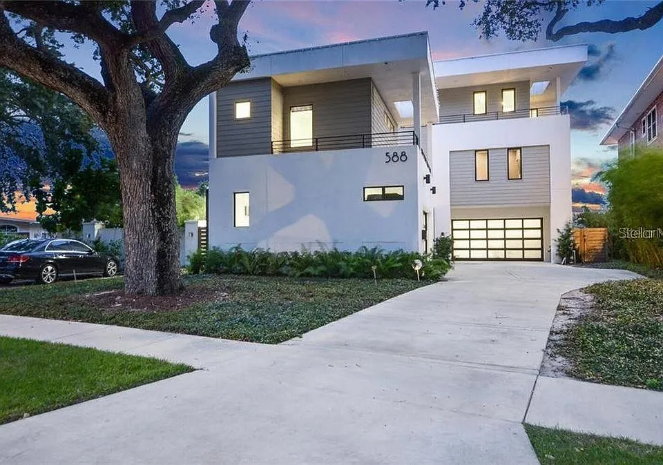 588 Riviera Dr