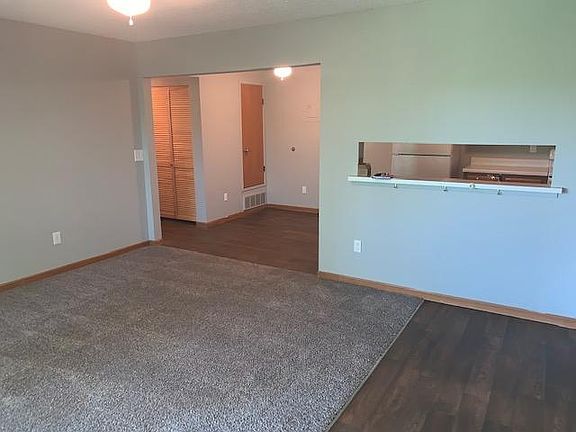 5th image of 505 N Skyline Dr