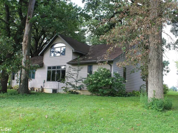 1117 Buddy Holly Pl, Clear Lake, IA 50428