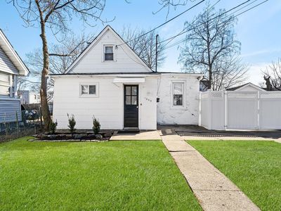 1005 Harrison Street, Uniondale, NY, 11553