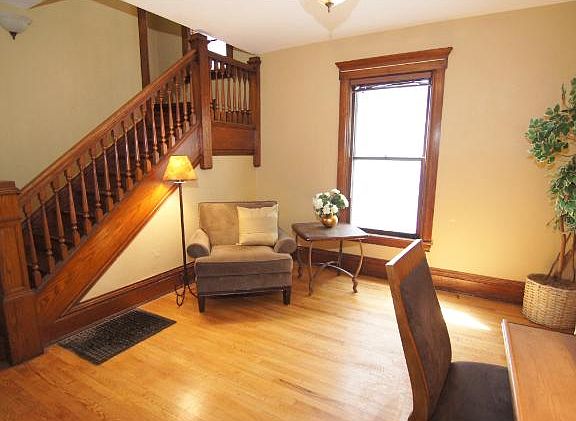 4th image of 1748 Marshall Ave