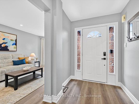 4th image of 51 Stanley St