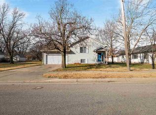 203 S 4th Ave #205, Clearwater, KS 67026