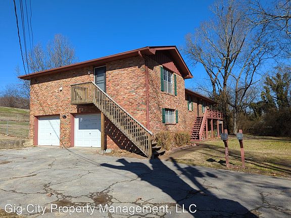 2nd image of 4019 Sanders Dr