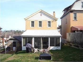5th image of 205 W Woodford Ave