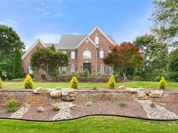 7809 Charles Place Dr, Kernersville, NC 27284