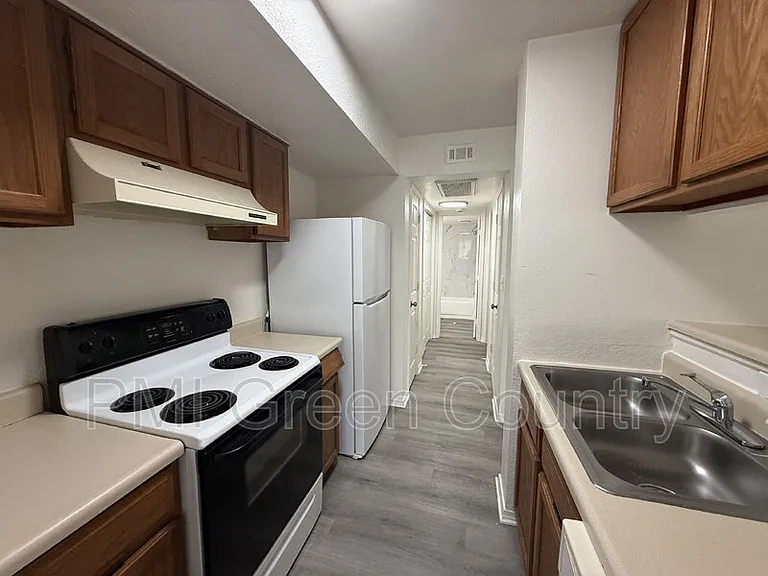 6639 S Victor Ave #G214 — Photo 4