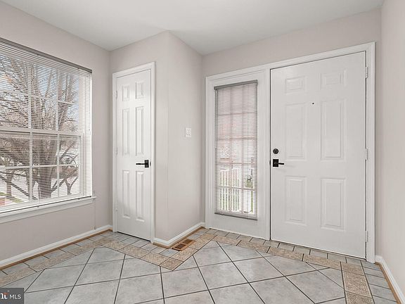 4th image of 1 Johnsborough Ct #43