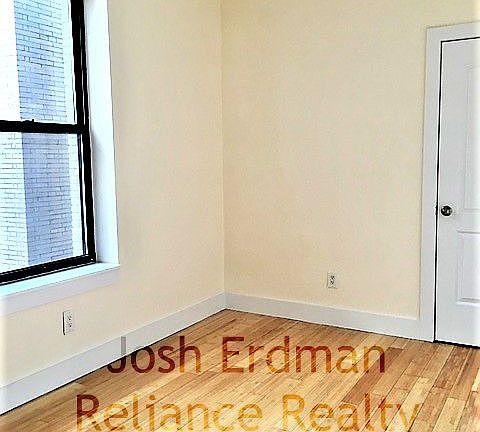 2nd image of 220 Wadsworth Ave APT 505