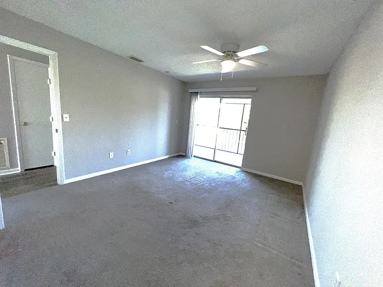 639 SE 13th Ave #120 — Photo 19