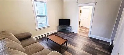Gem Lake - 217 6th Avenue Northwest — Photo 3
