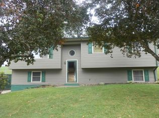 277 Rock House Rd, Lester, WV 25865