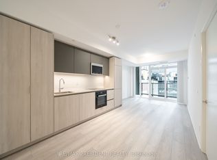 400 King St W #610, Toronto, ON M5V 1K2