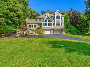 282 Church Pond Dr, Tiverton, RI 02878