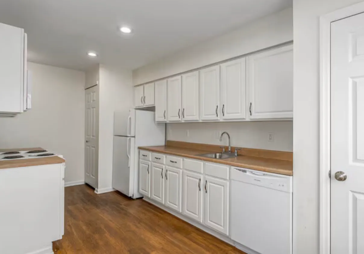 Autumn Chase Apartments — Photo 4