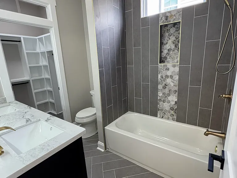 9209 S Claiborne Ave #A — Photo 26