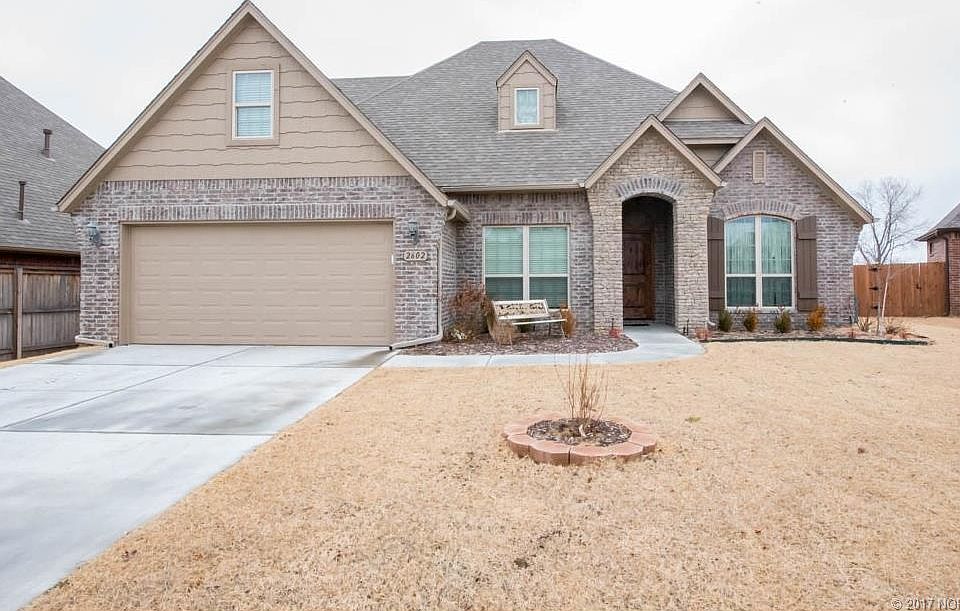 1st image of 2602 W New Orleans Pl