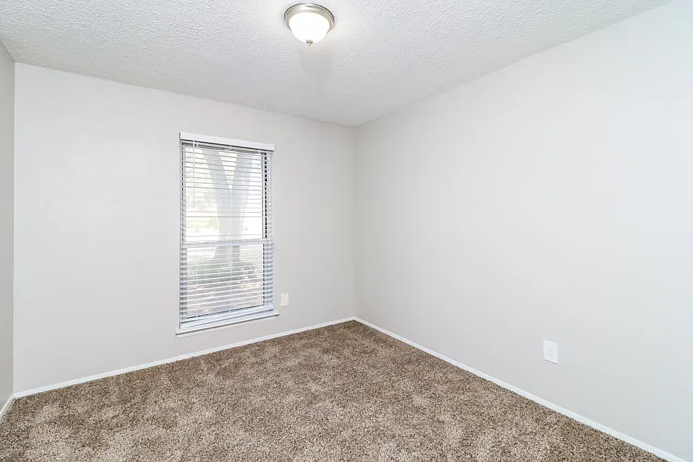 3 bed, 1750 sqft, $1,050 — Photo 3